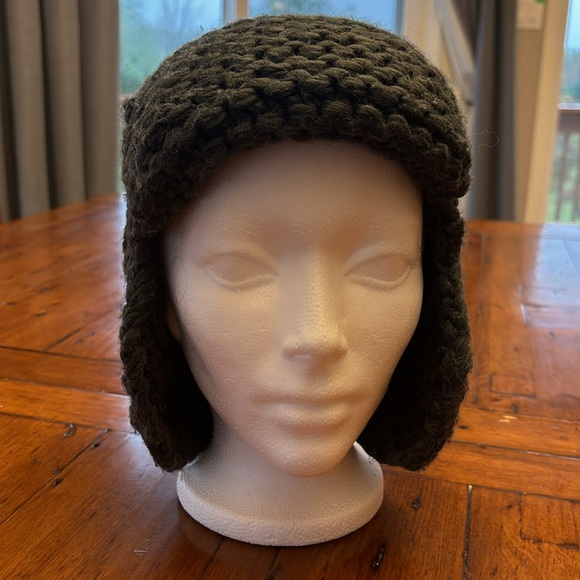 Thick knit ear flip hat - Picture 2 of 4